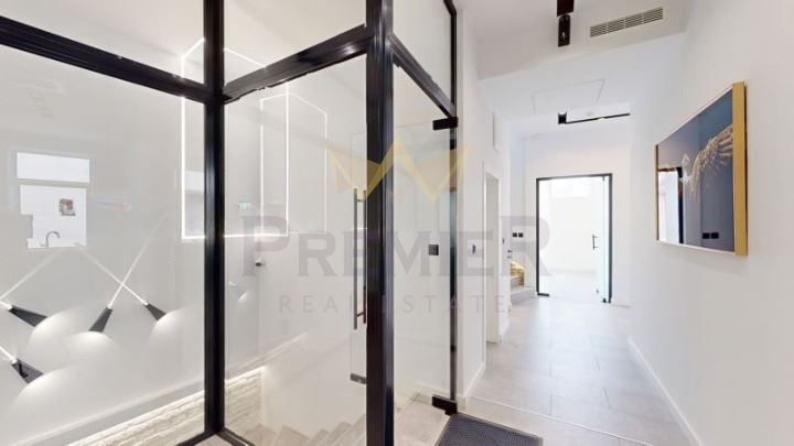 Дава се под наем Офис в Варна, Гръцка махала - 190 кв.м за 750 € - Снимка #6