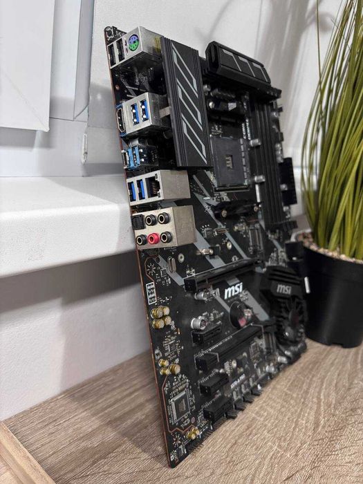 Дънна платка MSI X570-A PRO (Socket AM4, PCIe 4.0, M.2) – Отлично състояние
