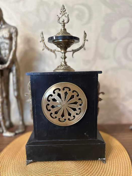 Продавам френски мраморен часовник Japy в колекционерски вид, 1846 г.