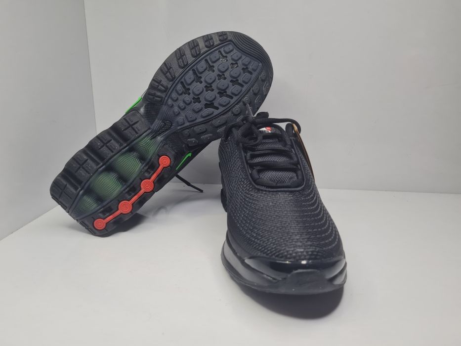 Маратонки Nike Air Max DN 

Чисто нови  с кутия. 

Размер 38 стелка 24