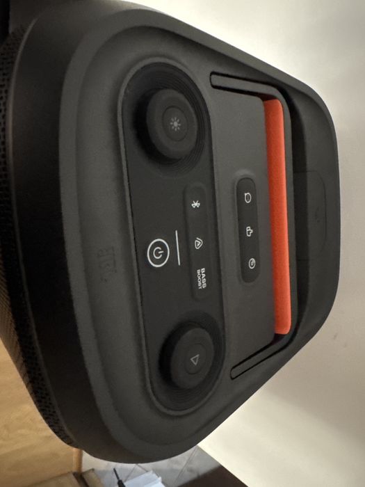 Vând 2 boxe Jbl Partybox 120