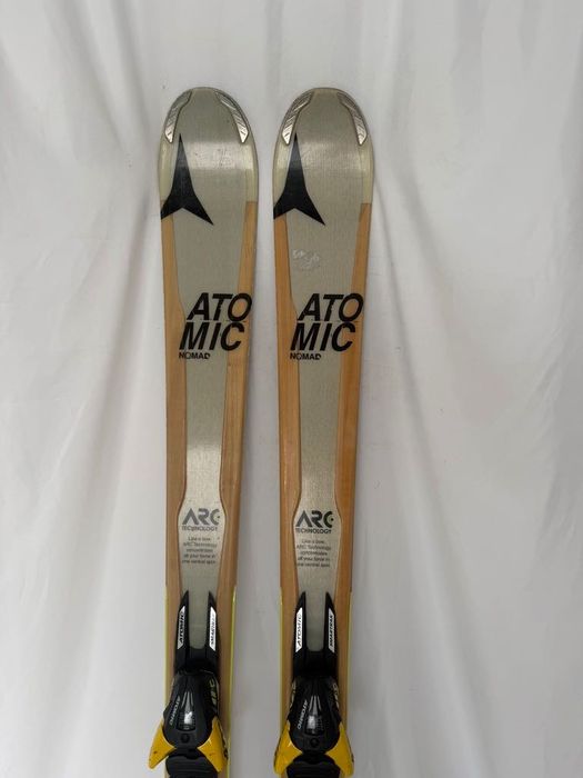 Ski Schiuri carve / all-mountain Atomic Nomad Blackeye Ti 174 cm
