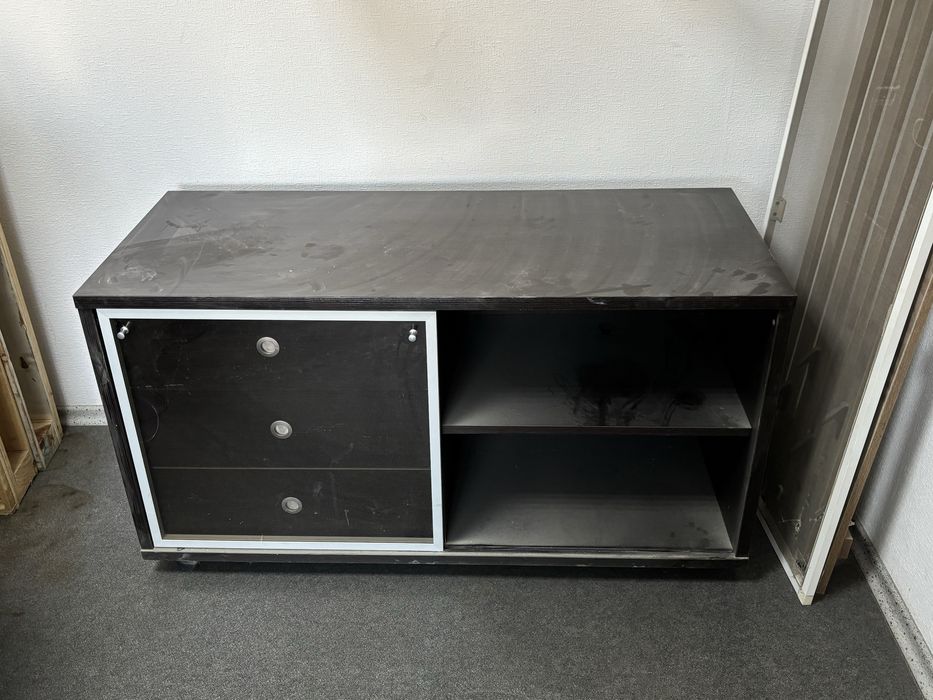 Срочно. Продам тумбу - 5000. Б/У