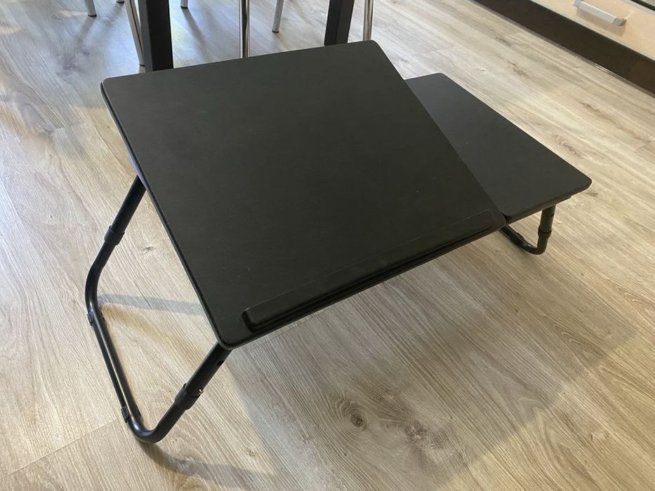 Поставка за лаптоп