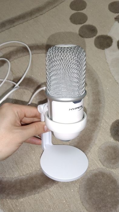 HYPERX Solocast микрофон