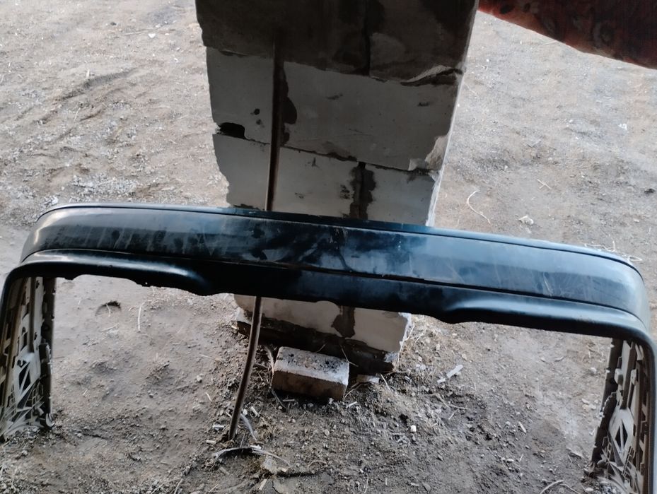 Продам задний бампер Мерседес w202