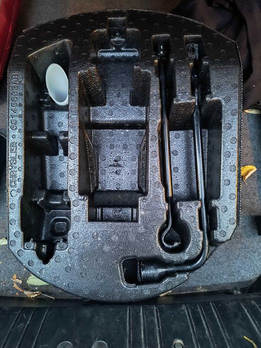 Органайзер за резервна гума Jeep Grand Cherokee 2013-2021