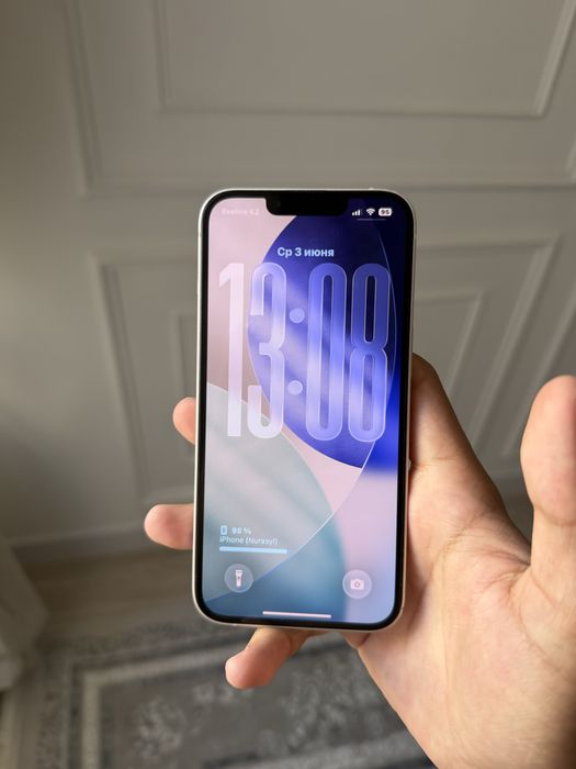 iPhone 13 с каропкам