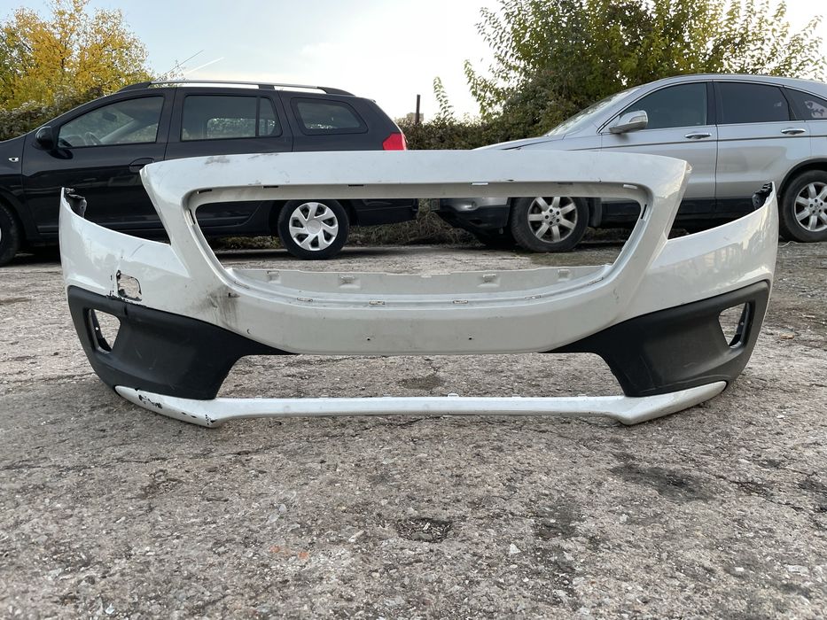 Предна броня за Volvo V40 Cross Country Волво В40  2013-2020г