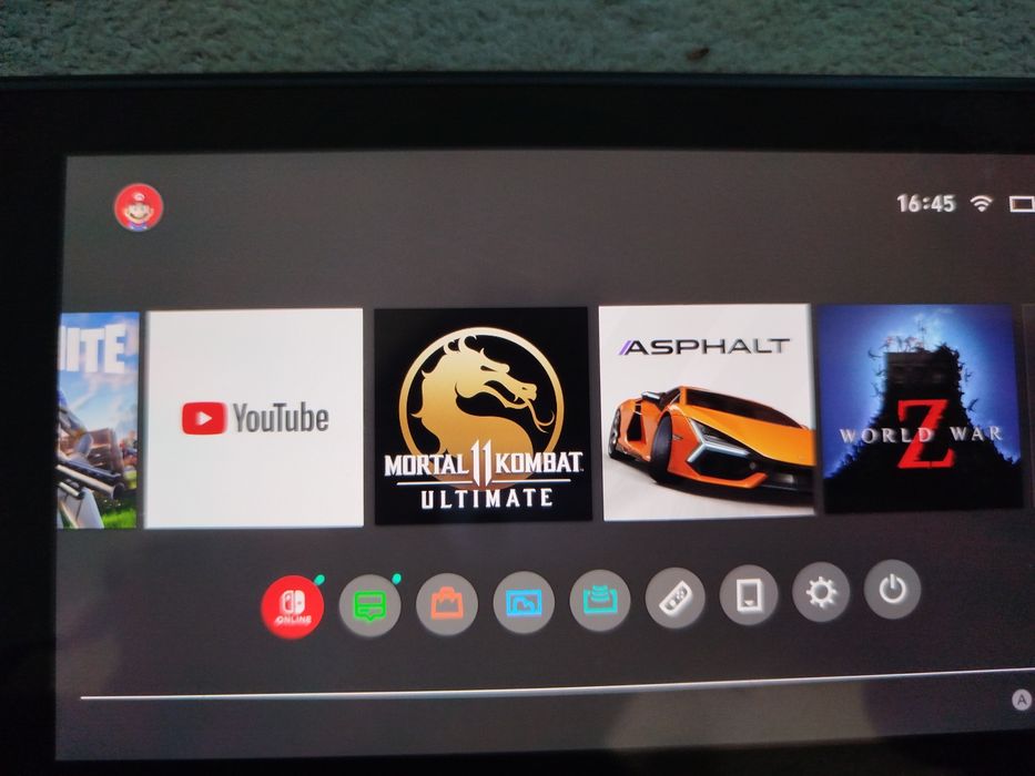 Nintendo Switch в отлично състояние