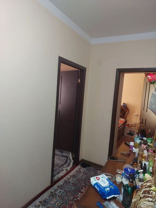 Срочно 2 хонали арзон квартира сотилади 7 микрорайон