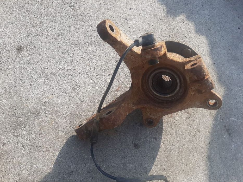 fuzeta dreapta fata 2.0crdi  4x4 hyundai santa fe 1 2000-2006