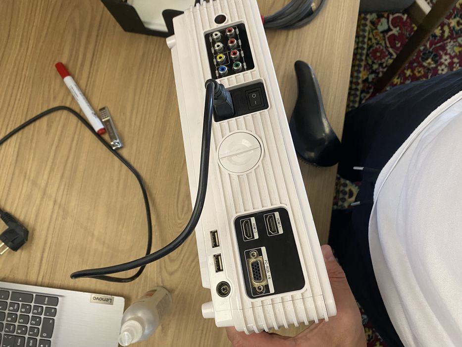 Продам проектор за 25.000