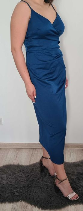 Rochie medie albastra