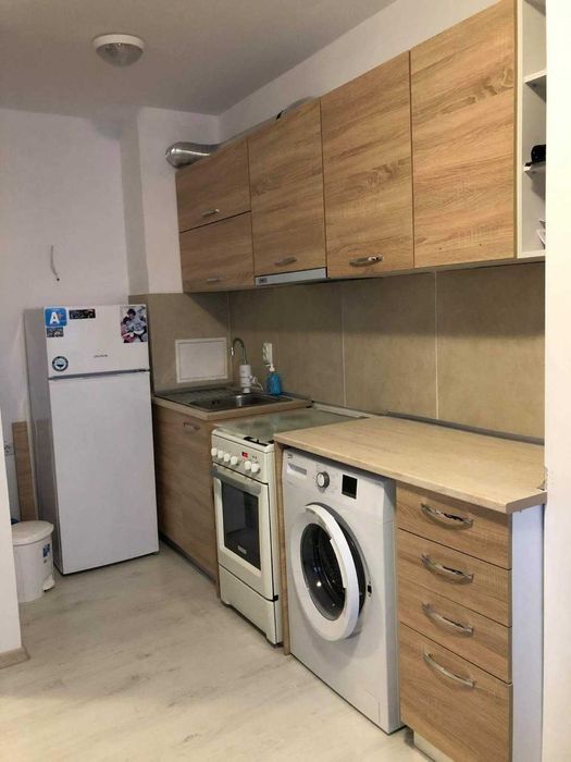 Дава се под наем Двустаен апартамент в Бургас, Меден рудник - зона Б - 57 кв.м за 89.25 € - Снимка #1