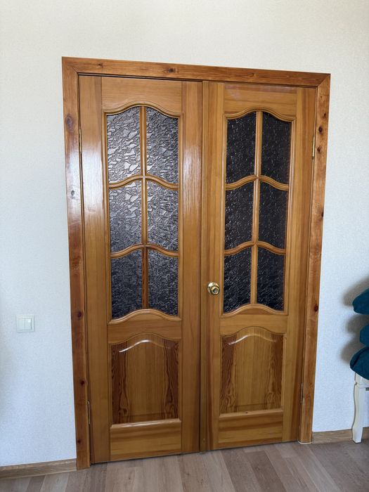 Продам двер от 10 тыс 8 дверь есть