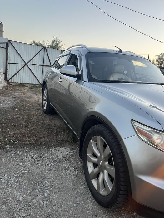 Infiniti fx35
