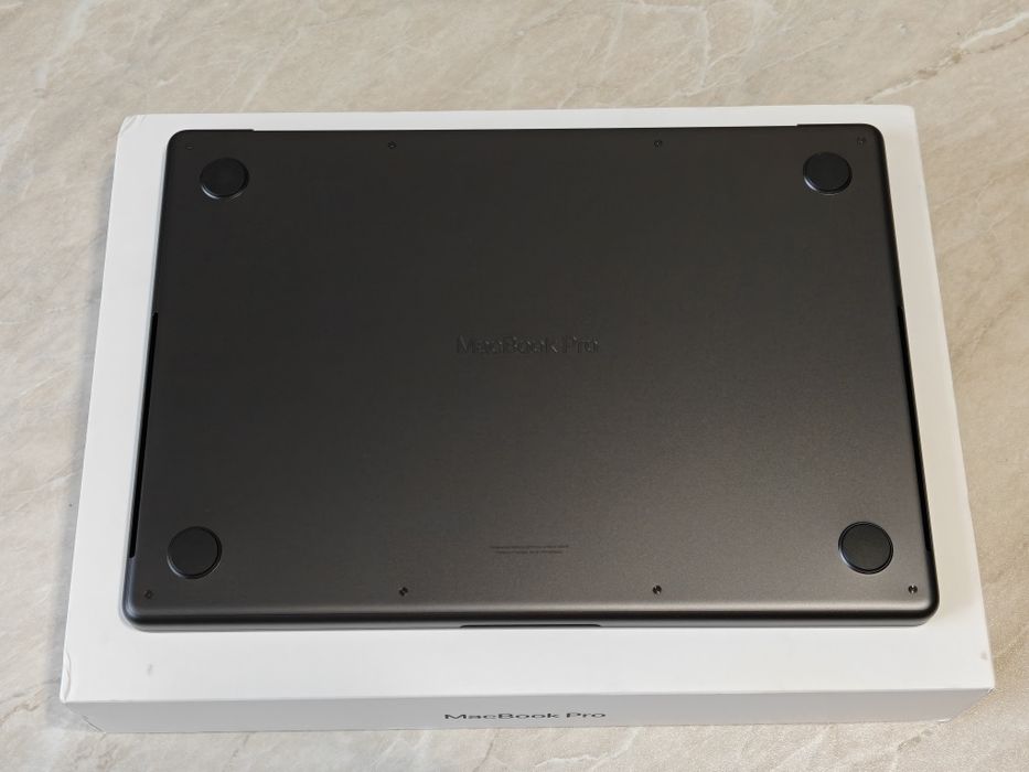 MacBook Pro 14 M5PRO 24/1TB 14 циклов