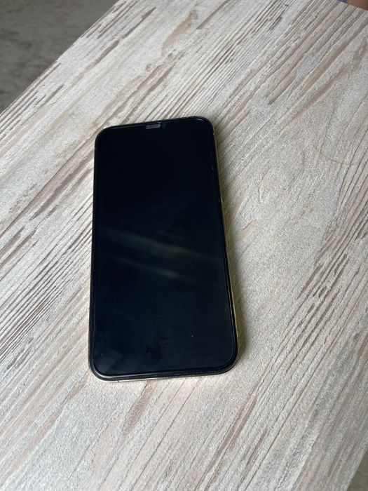 Подам iphone 12 pro max(Айфон 12 про макс)