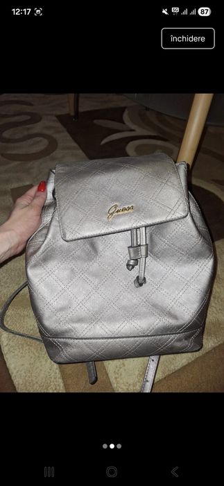 Rucsac guess original. Defectul se vede in ultima poza