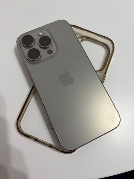 Iphone 15 pro de vanzare