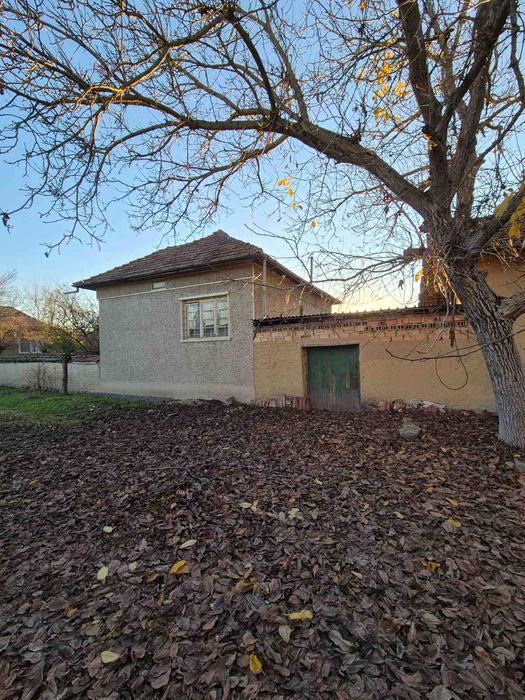 Продавам къща в село Янтра, общ. Горна Оряховица