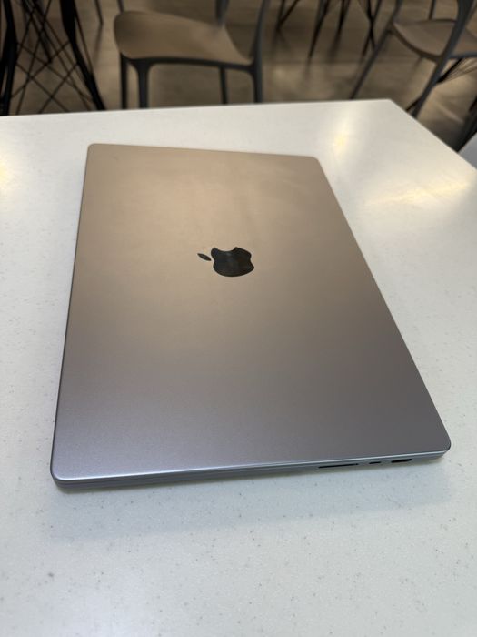 Продам MacBook Pro 16, 2021, М1, 512 SSD