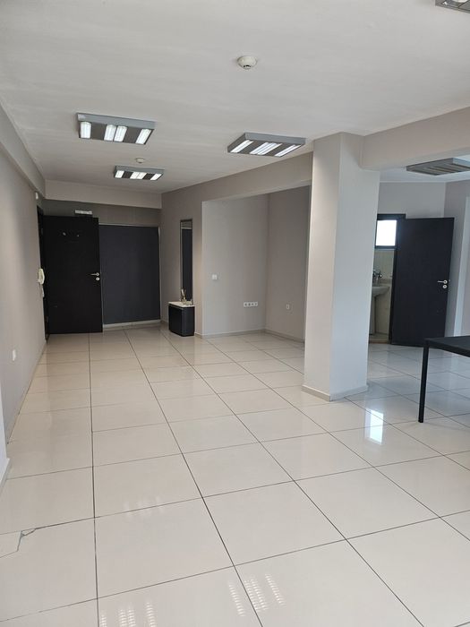 Дава се под наем Офис в Варна, Трошево - 56 кв.м за 403 € - Снимка #3