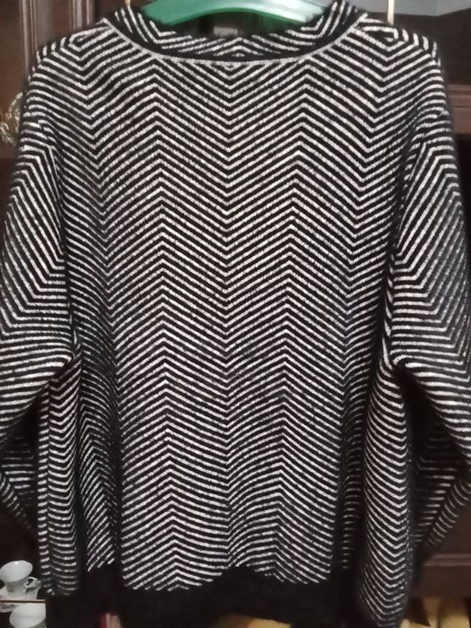 Кофта на молнии 56р.