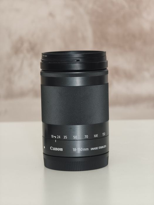 Obiectiv Canon EF-M 18-150mm