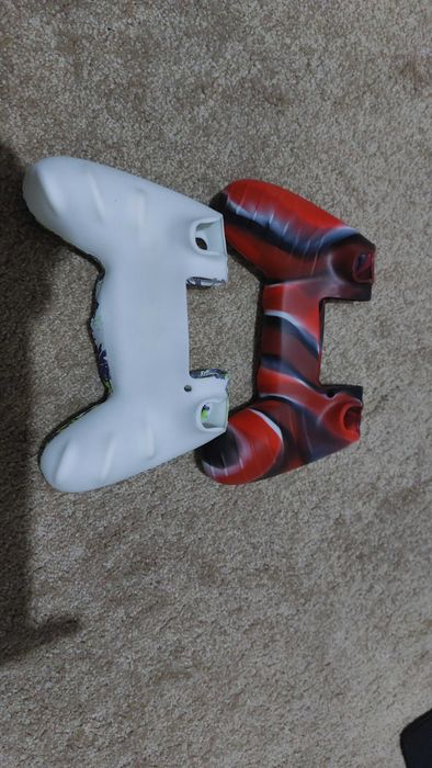 Калъфи за джойстик PS4