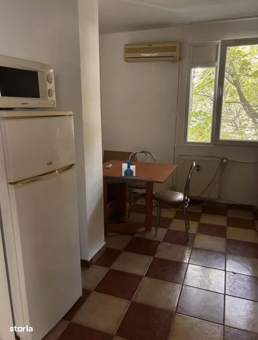 Inchiriere Apartament 3 Camere Decomandat Emil Racovita