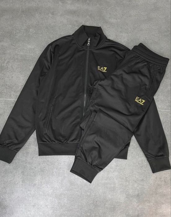 Продам EA7 Armani