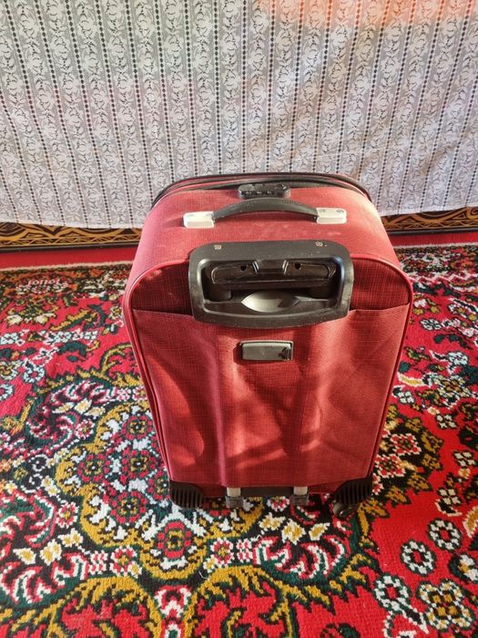 Чемодан на колёсах