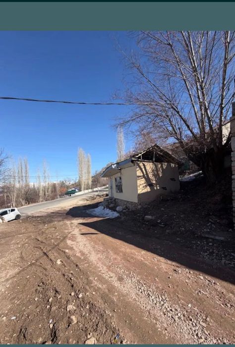 Noturar bino  Dukon 70 kv.m yer.  Obmen bor texnikaga