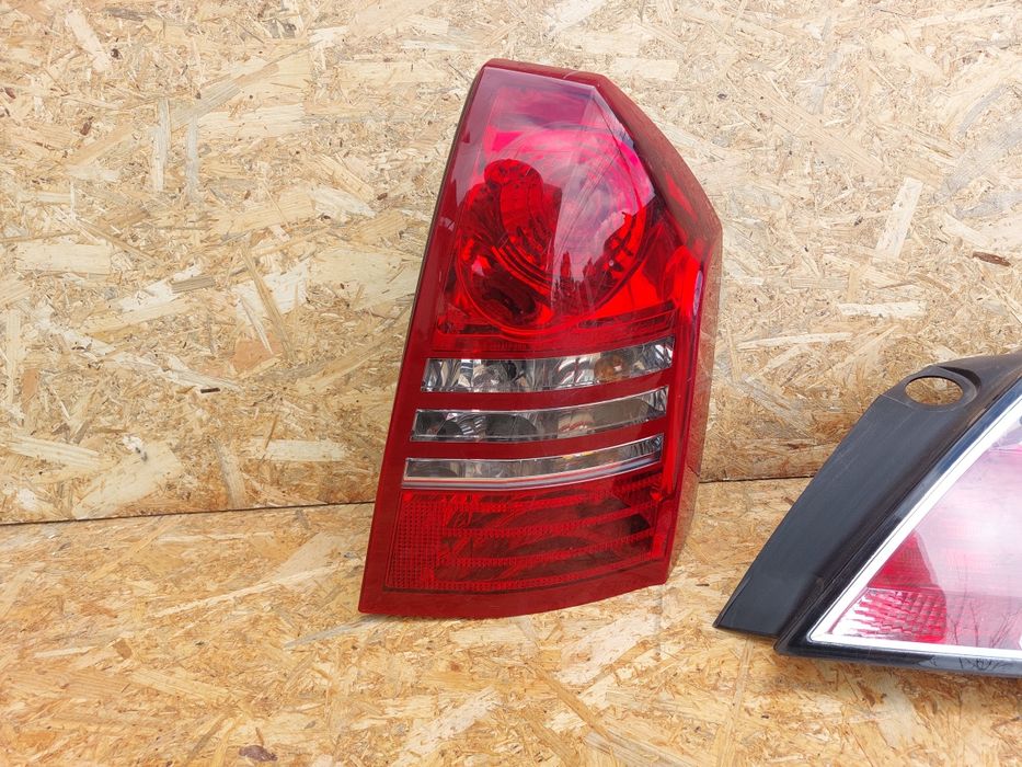 Stop tripla dreapta opel astra h gtc chrysler 300c originale