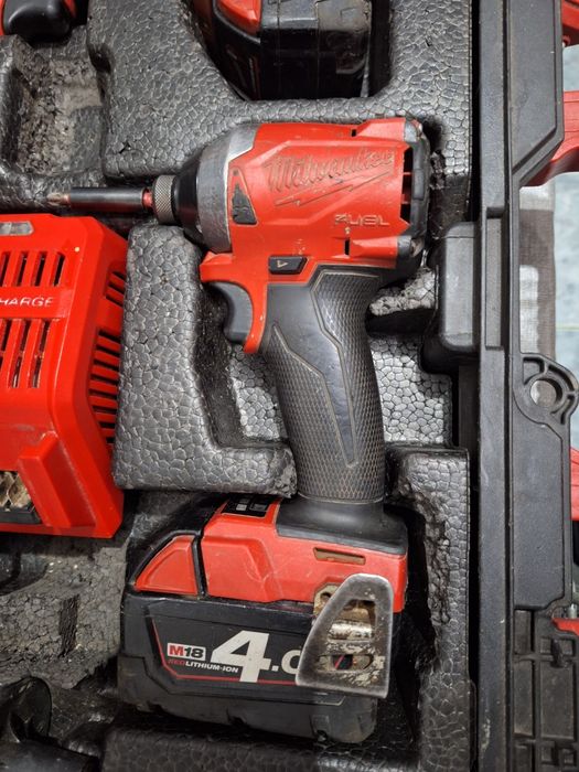 Autofileante milwaukee fuel