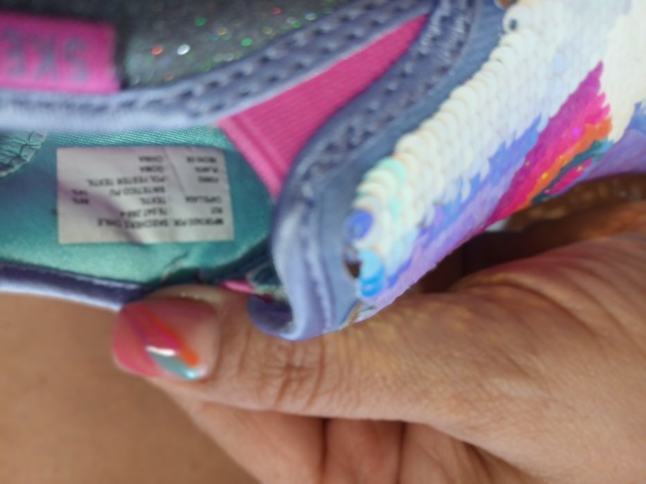 Adidasi fetite și băieți noi