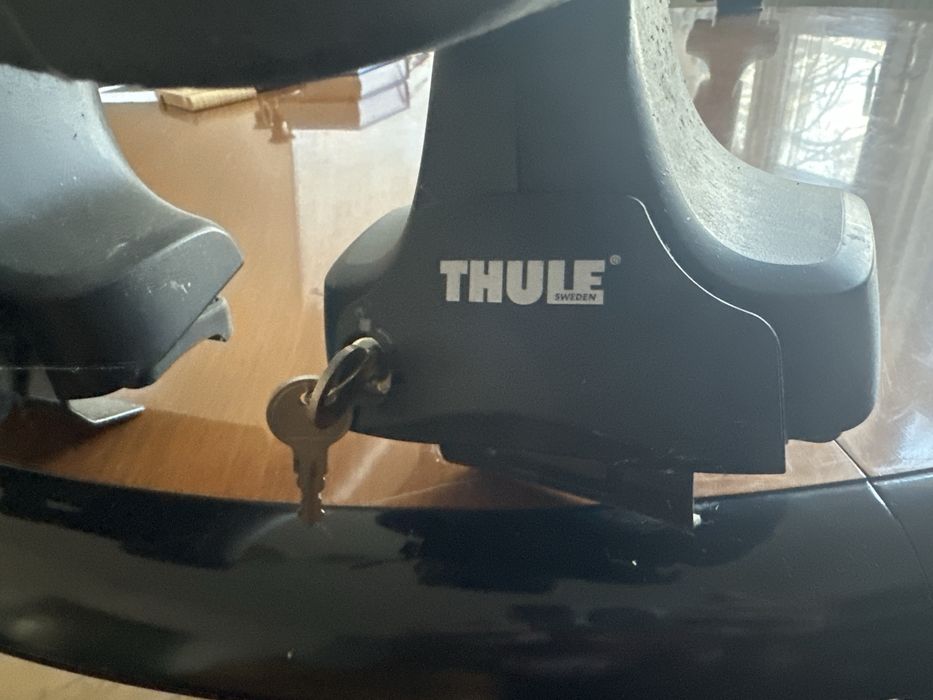 Bare Thule aero cu prindere pentru Jaguar XF