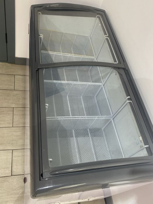 Морозильник продается