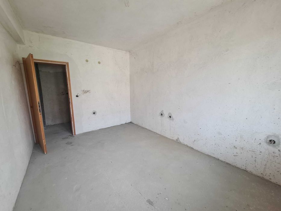 МНОГОСТАЕН АПАРТАМЕНТ в широк център, град Хасково