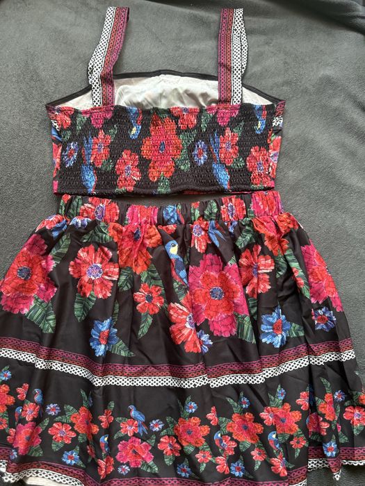 Дамски комплект м размер