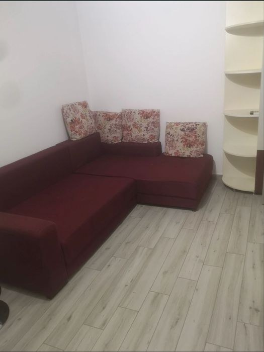 Inchiriez garsoniera