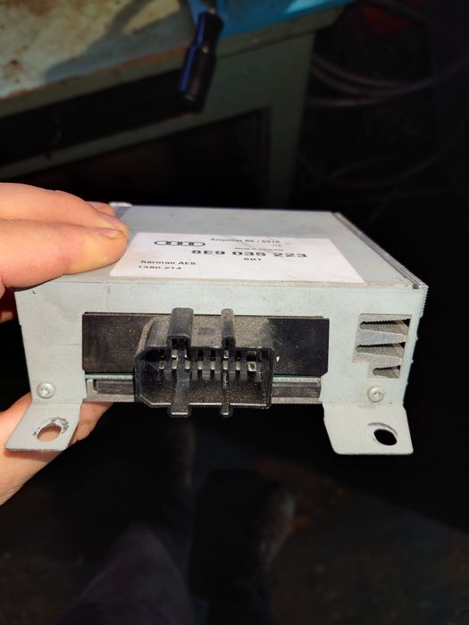 Amplificator boxe Audi A4 B6