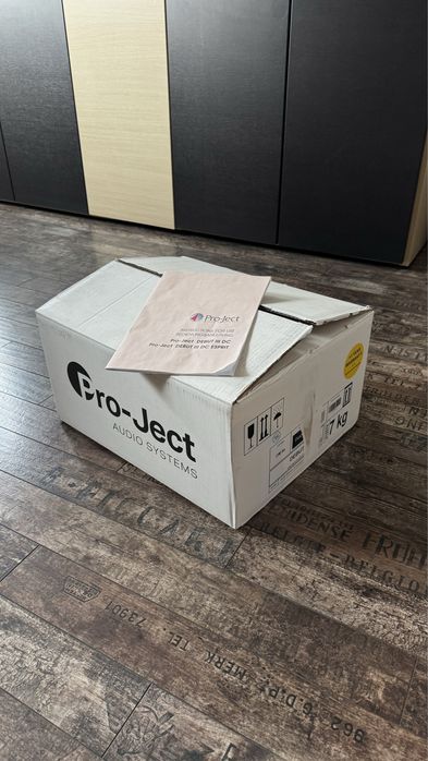 Pro-ject Debut lll Carbon DC Виниловый проигрыватель