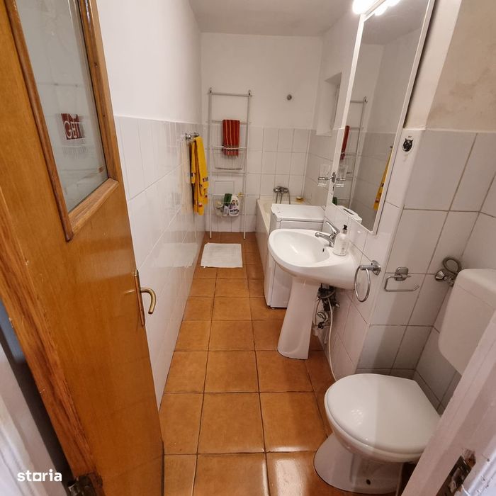 Unirii colt cu Lucian Blaga, ap 2 camere, spatios 65 mp , 3 balcoane