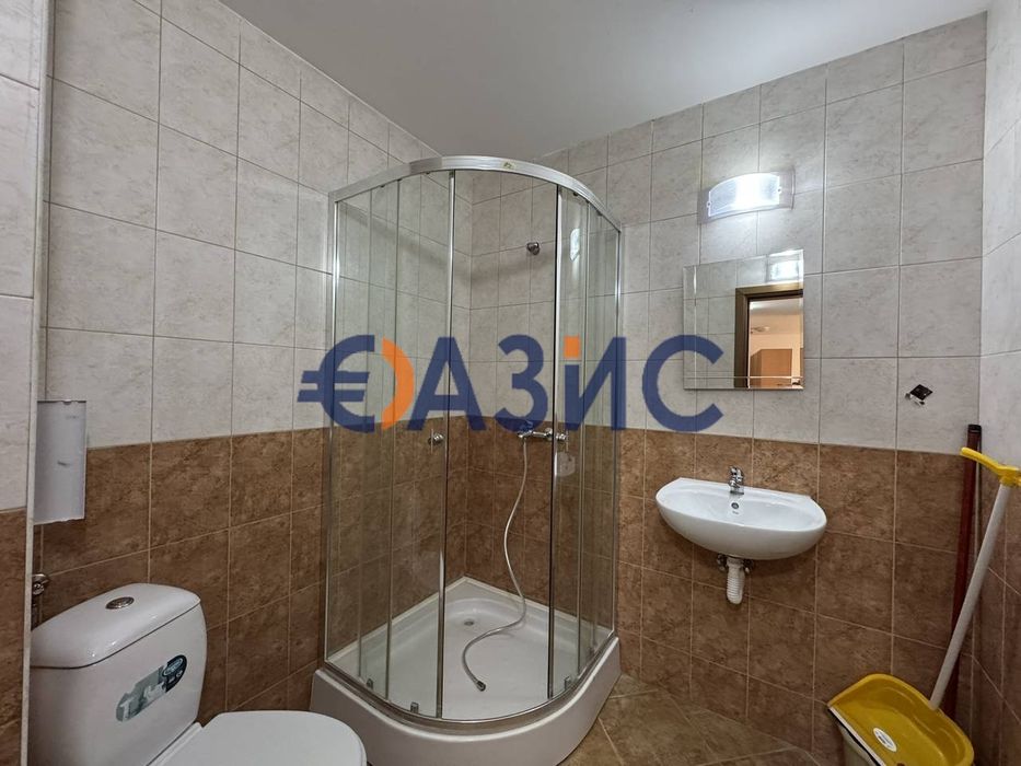 Тристаен апартамент в Комплекс "Арките " - Кошарица,България - 102.07