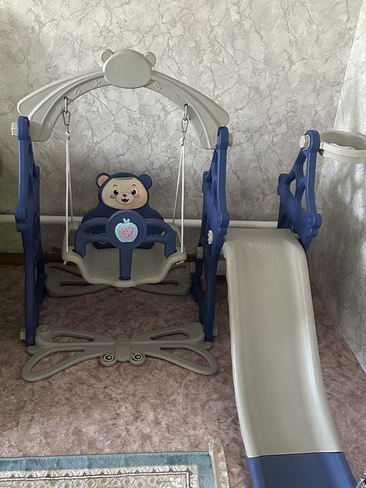 Детский горка с качелькой