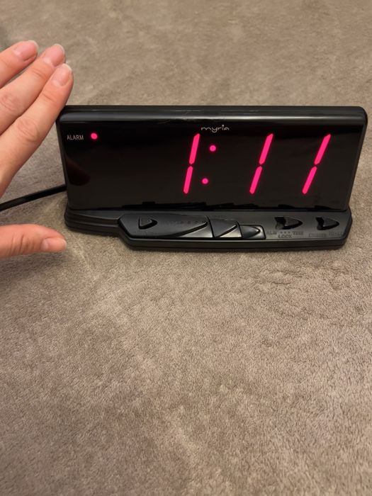 Ceas Digital cu Alarma si Cifre Mari