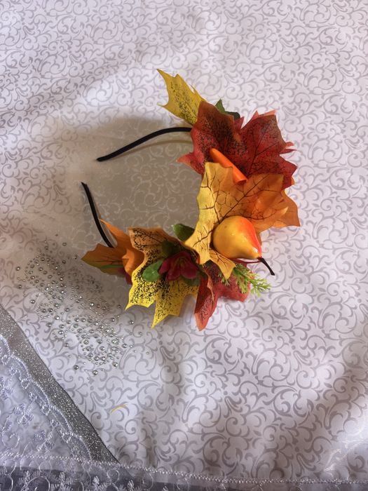 Ободок с браслетом и брошью